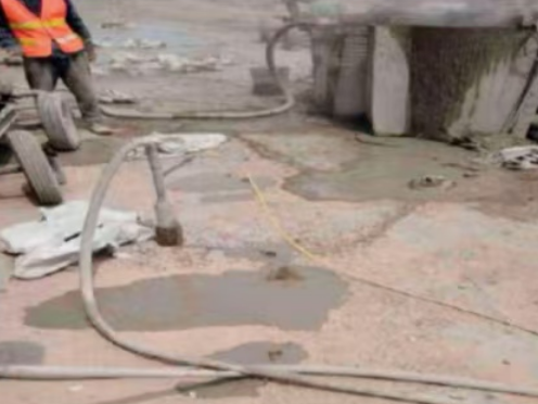中方水泥混凝土路面板底注浆技术 路面脱空注浆整治方案